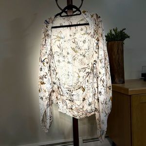 LUCKY BRAND Shoulder Wrap WHITE FLORAL Size OS